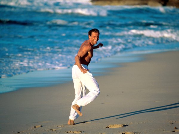 Мужская фотосессия в воде