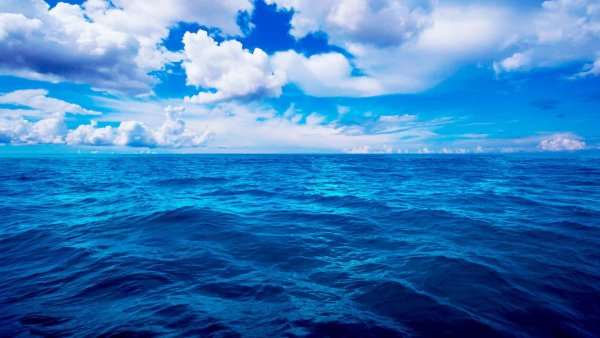 Сине зеленое море