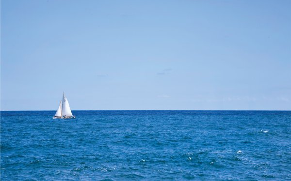 Линия горизонта на море