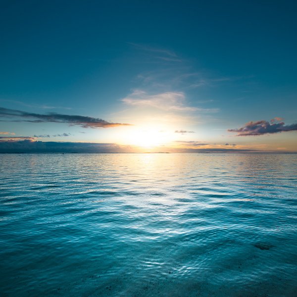 Рассвет над морем