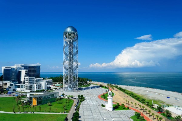 Башня алфавита в Батуми