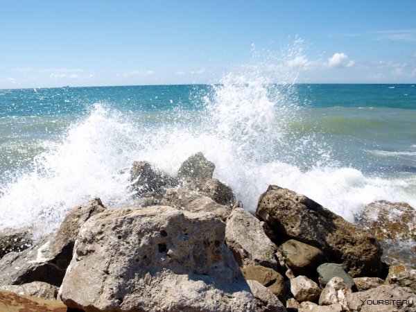 Скалистый берег Туапсе