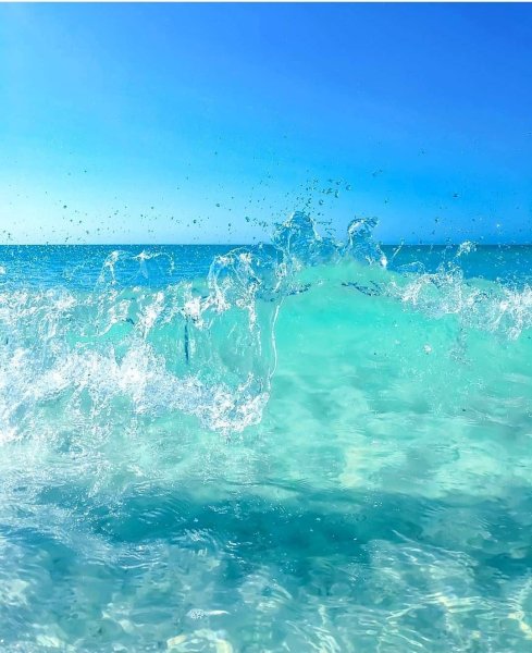 Бирюзовое море