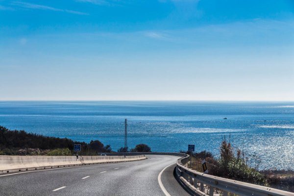 Дорога вдоль моря до Сочи