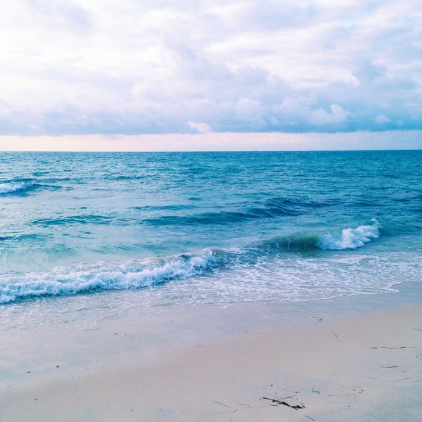 Прозрачное море