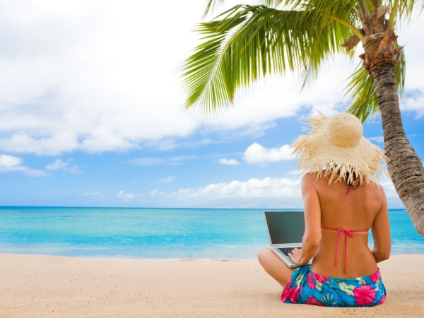 Тропический пляж девушка