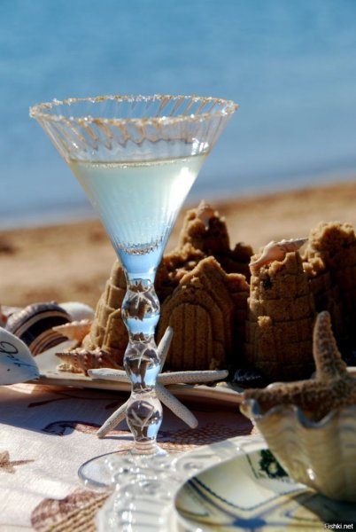 Море пляж мартини