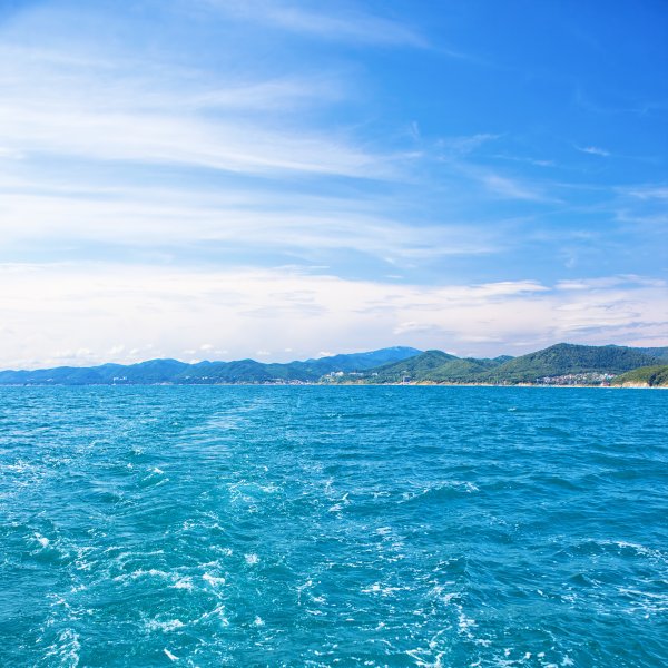 Море горизонтально