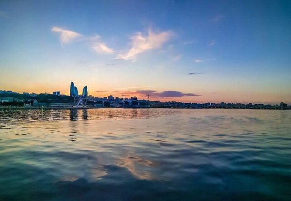 Каспийское море Баку