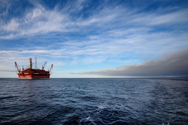 Приразломное месторождение Печорское море