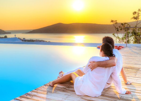 Влюбленные на берегу моря