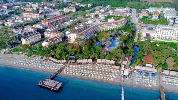 Бушующее море