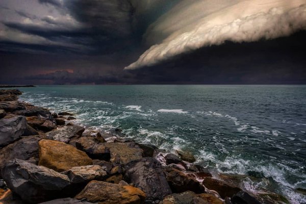 Неспокойное черное море