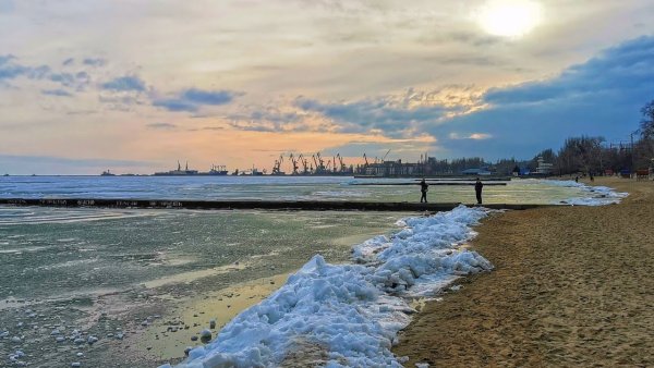 Мариуполь море