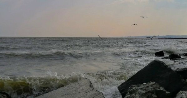 Море в Мариуполе 2022