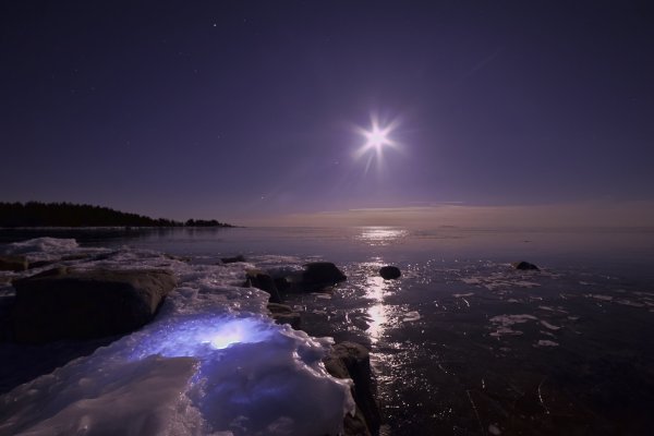 Красивое море ночью