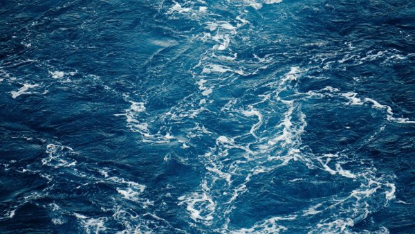 Морская поверхность
