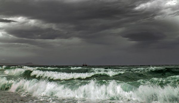 Океан волнуется