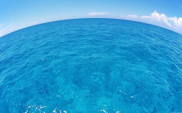 Море камни