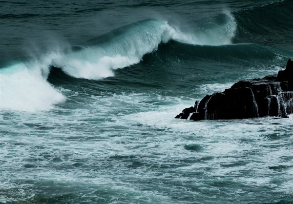 Сильное волнение моря