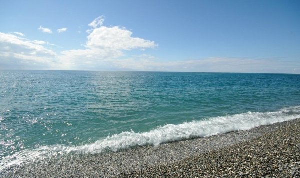 Галечный пляж Адлер