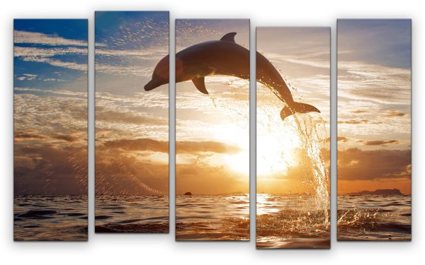 Триптих картин девушки на пляже