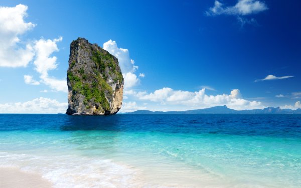 Голубое море