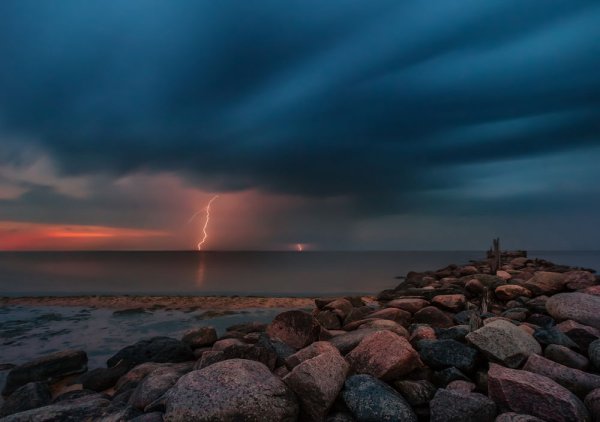 Грозовое море