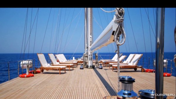 Палуба корабля яхты