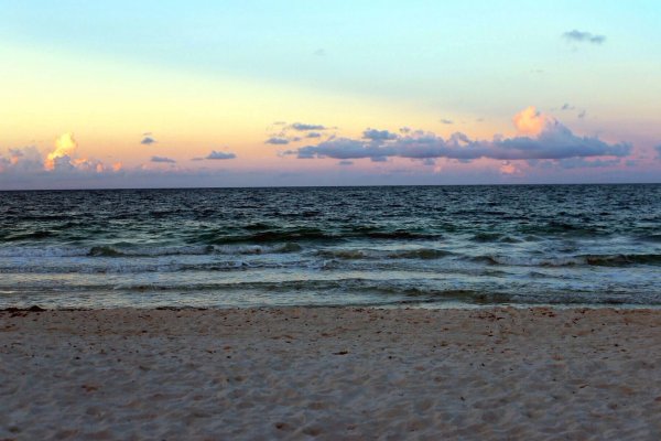 Спокойное море пляж