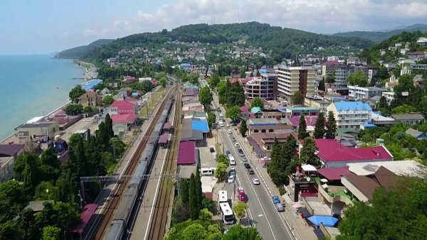 Набережная поселка Лоо Краснодарский край