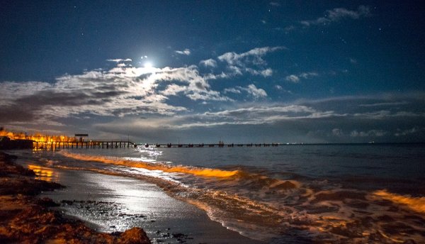 Евпатория Крым набережная Вечерний променад