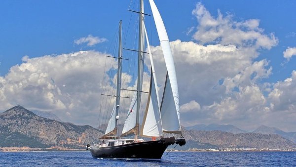 Яхта (парусник)