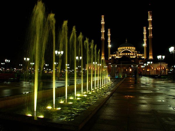 Светомузыкальный фонтан в Грозном