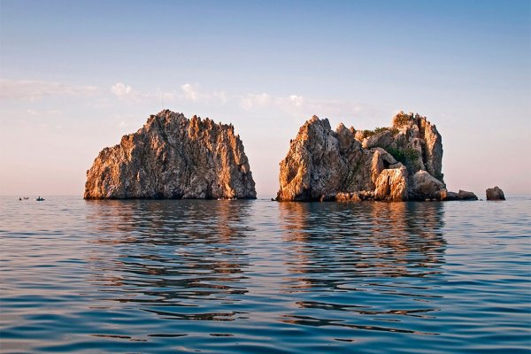 Скалы адалары в Гурзуфе