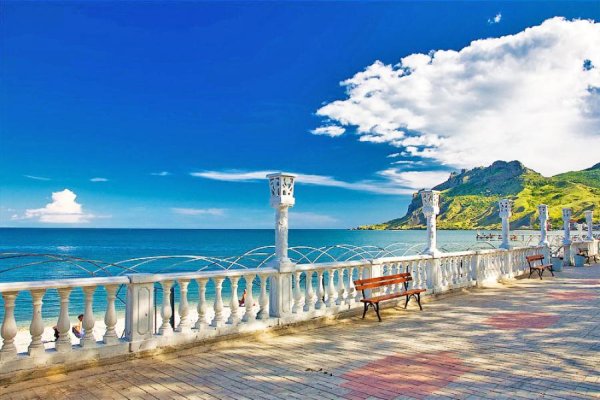 Мыс хамелеон в Крыму