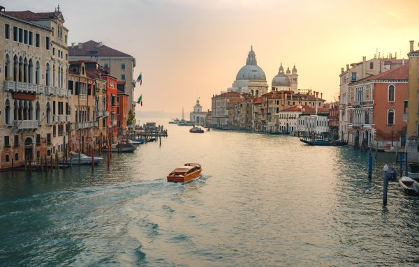 Италия море