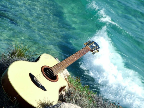 Возле моря на гитаре