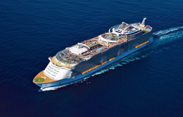 Оазис морей круизный лайнер