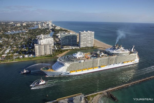 Круизный лайнер Royal Caribbean