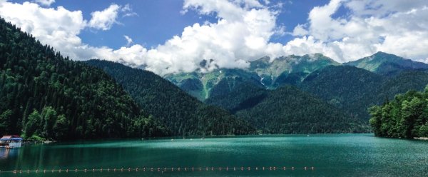 Озеро малая Рица