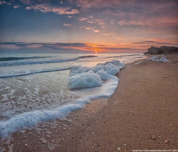 Море весной