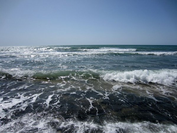 Черное море весной