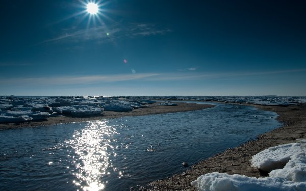 Весеннее море