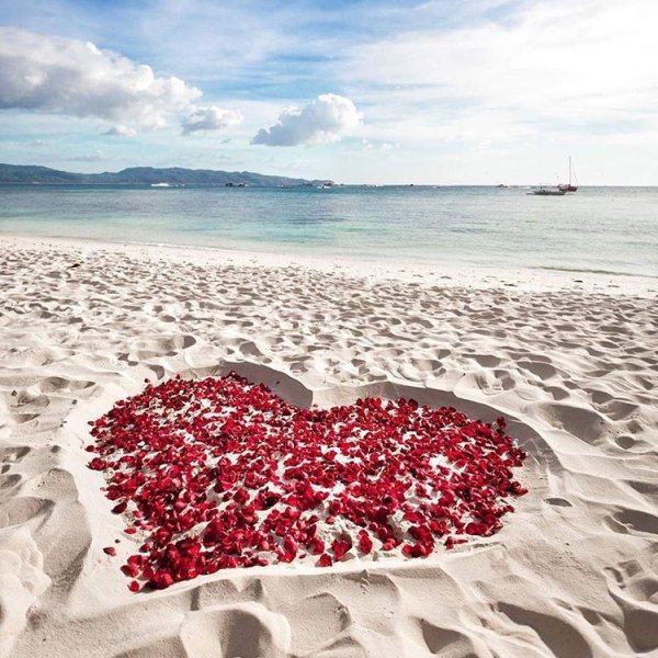 Корабль на волнах