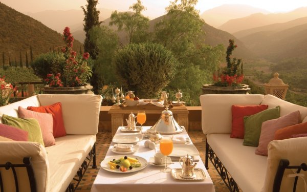 Комната с панорамными окнами