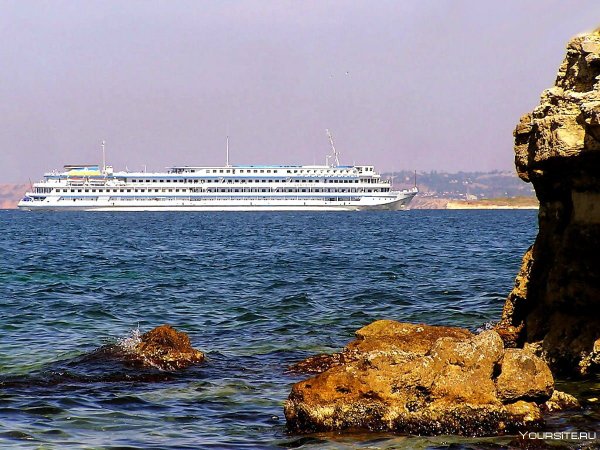 Круизный корабль Ocean Star