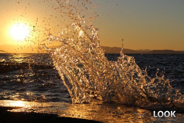 Весна море золото