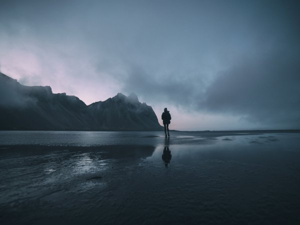 Пляж Рейнисфьяра рассвет