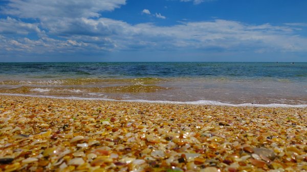 Феодосия ракушечный пляж